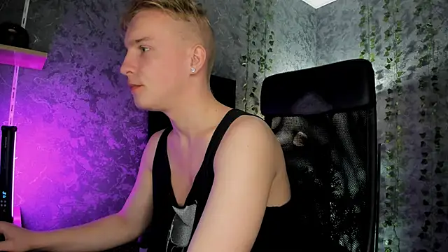 AlexxSweet online show from 10-25-25, 06:54