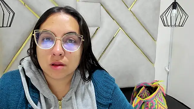 nalalye cruzz  online show from 03-01-25, 02:59