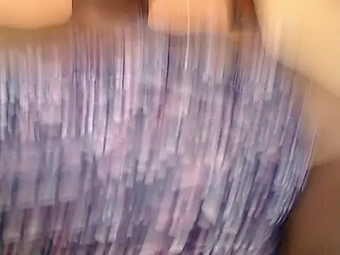 Snapshot of ZOQULUx chatting on 10-16-25, 08:48 ZOQULUx online show from 10-16-25, 08:48