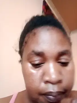 Snapshot of ZOQULUx chatting on 02-01-26, 04:55 ZOQULUx online show from 02-01-26, 04:55