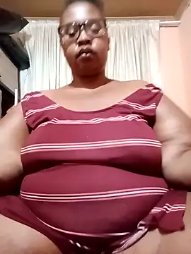 Snapshot of ZOQULUx chatting on 02-01-26, 06:17 ZOQULUx online show from 02-01-26, 06:17