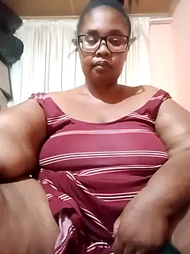 Snapshot of ZOQULUx chatting on 02-22-26, 08:29 ZOQULUx online show from 02-22-26, 08:29