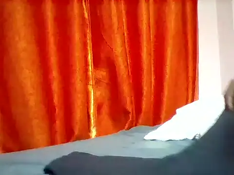 Cute Lopez online show from 10-31-25, 03:29