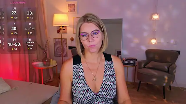 Annie Light online show from 07-27-26, 06:31