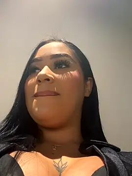 Luisa Fernandaa online show from 11-23-25, 08:19