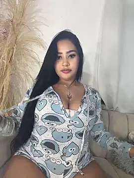 Luisa Fernandaa online show from 02-18-26, 01:45