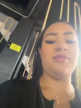 Luisa Fernandaa online show from 03-12-26, 06:47