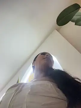 Snapshot of Luisa_Fernandaa chatting on 06-18-26, 12:33 Luisa Fernandaa online show from 06-18-26, 12:33