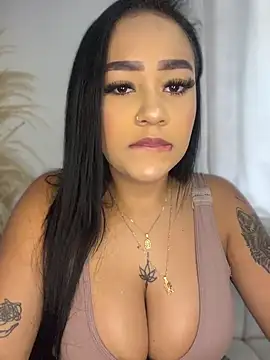 Snapshot of Luisa_Fernandaa chatting on 07-19-26, 09:51 Luisa Fernandaa online show from 07-19-26, 09:51