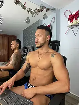 ARON TAYLER01 online show from 12-11-24, 04:31