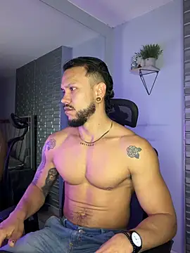 ARON TAYLER01 online show from 12-18-25, 10:32