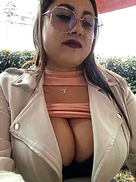 Snapshot of Oryk___ chatting on 02-25-26, 06:17 Oryk online show from 02-25-26, 06:17