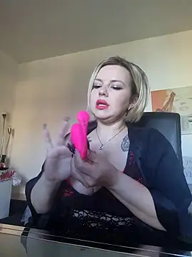 Snapshot of Ladykaos chatting on 03-11-25, 10:40 Ladykaos online show from 03-11-25, 10:40