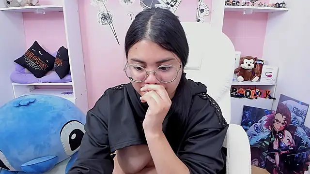 Snapshot of esmeralda112 chatting on 01-17-26, 10:09 esmeralda112 online show from 01-17-26, 10:09