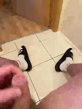 Snapshot of Cozqhh chatting on 02-12-26, 02:12 Cozqhh online show from 02-12-26, 02:12