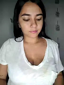 alison villalobo online show from 10-26-25, 01:44