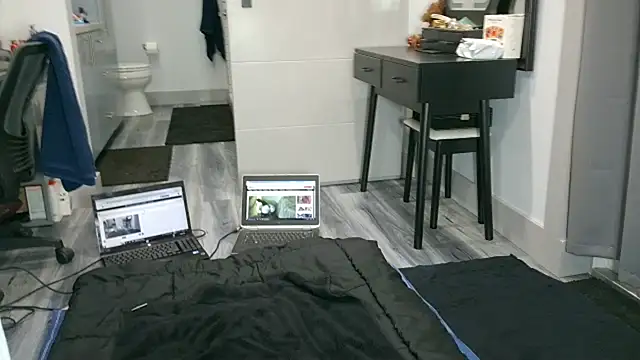 Smalldickcaged online show from 05-09-26, 01:00