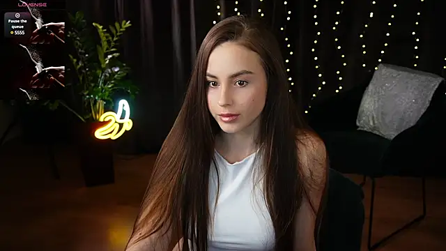 Snapshot of Elice_Dream chatting on 02-11-25, 12:05 Elice Dream online show from 02-11-25, 12:05