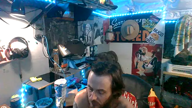 Snapshot of CloudDadddyyy420 chatting on 11-23-25, 03:17 CloudDadddyyy420 online show from 11-23-25, 03:17