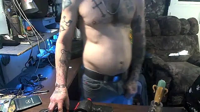 Snapshot of CloudDadddyyy420 chatting on 12-05-25, 01:20 CloudDadddyyy420 online show from 12-05-25, 01:20