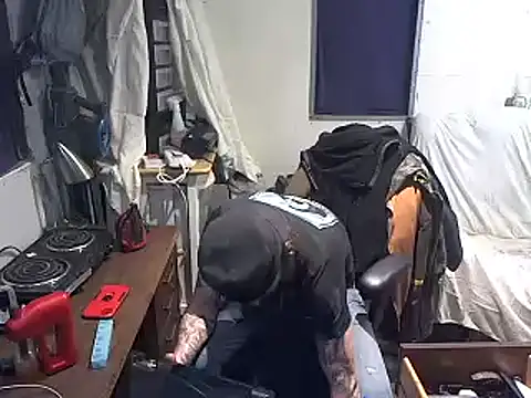 Snapshot of CloudDadddyyy420 chatting on 02-13-26, 06:26 CloudDadddyyy420 online show from 02-13-26, 06:26