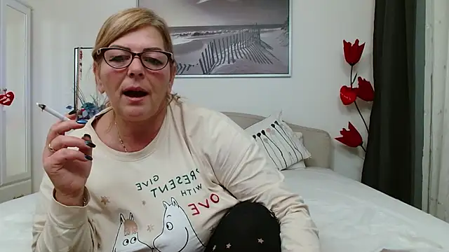 YulliaMilf online show from 02-02-26, 06:45