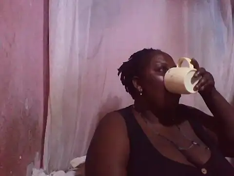 Snapshot of big_clits chatting on 09-21-25, 02:13 big clits online show from 09-21-25, 02:13