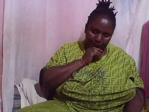 Snapshot of big_clits chatting on 10-07-25, 04:09 big clits online show from 10-07-25, 04:09