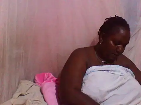 Snapshot of big_clits chatting on 10-17-25, 02:41 big clits online show from 10-17-25, 02:41