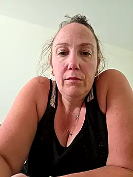 Wisie Cutie online show from 04-28-26, 04:12