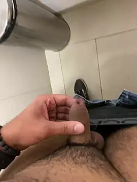 Snapshot of par_0111 chatting on 02-06-26, 05:34 par 0111 online show from 02-06-26, 05:34