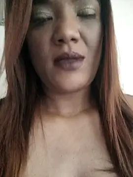 Indianpleasure300 online show from 11-01-25, 01:57