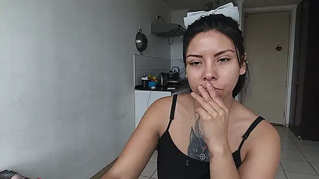 Snapshot of Diosagata chatting on 07-16-26, 04:35 Diosagata online show from 07-16-26, 04:35