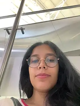 Snapshot of Annya-sweet chatting on 01-30-25, 02:15 Annya-sweet online show from 01-30-25, 02:15