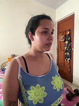 Snapshot of Annya-sweet chatting on 02-15-25, 04:34 Annya-sweet online show from 02-15-25, 04:34