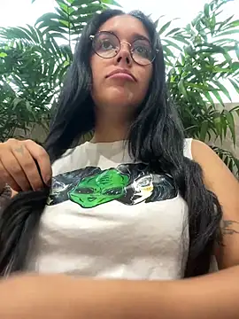 Snapshot of Annya-sweet chatting on 02-25-25, 02:54 Annya-sweet online show from 02-25-25, 02:54