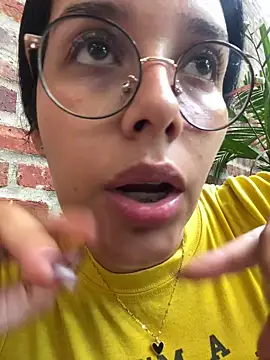 Snapshot of Annya-sweet chatting on 02-26-25, 06:00 Annya-sweet online show from 02-26-25, 06:00