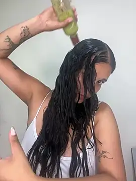 Snapshot of Annya-sweet chatting on 03-01-25, 10:53 Annya-sweet online show from 03-01-25, 10:53