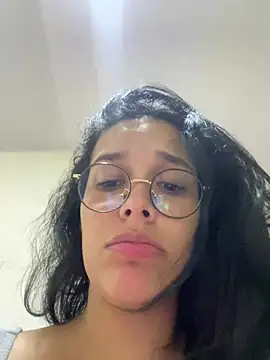 Snapshot of Annya-sweet chatting on 03-04-25, 03:11 Annya-sweet online show from 03-04-25, 03:11