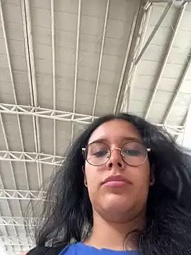 Snapshot of Annya-sweet chatting on 03-05-25, 03:51 Annya-sweet online show from 03-05-25, 03:51