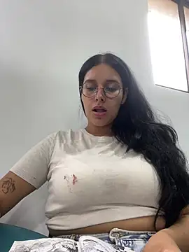 Snapshot of Annya-sweet chatting on 03-13-25, 02:55 Annya-sweet online show from 03-13-25, 02:55