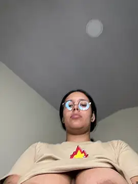 Snapshot of Annya-sweet chatting on 03-18-25, 12:16 Annya-sweet online show from 03-18-25, 12:16