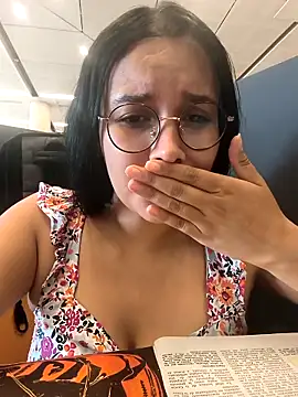 Snapshot of Annya-sweet chatting on 09-12-25, 02:39 Annya-sweet online show from 09-12-25, 02:39