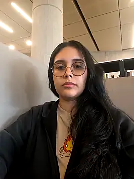 Snapshot of Annya-sweet chatting on 10-15-25, 02:39 Annya-sweet online show from 10-15-25, 02:39