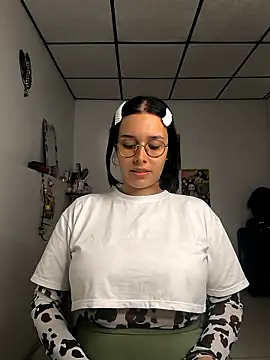 Snapshot of Annya-sweet chatting on 01-17-26, 02:55 Annya-sweet online show from 01-17-26, 02:55