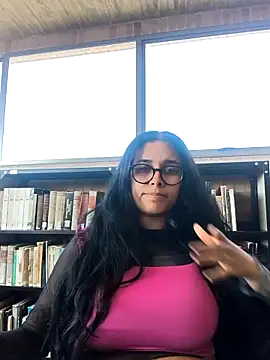 Snapshot of Annya-sweet chatting on 02-14-26, 02:47 Annya-sweet online show from 02-14-26, 02:47