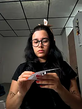 Snapshot of Annya-sweet chatting on 03-04-26, 03:40 Annya-sweet online show from 03-04-26, 03:40