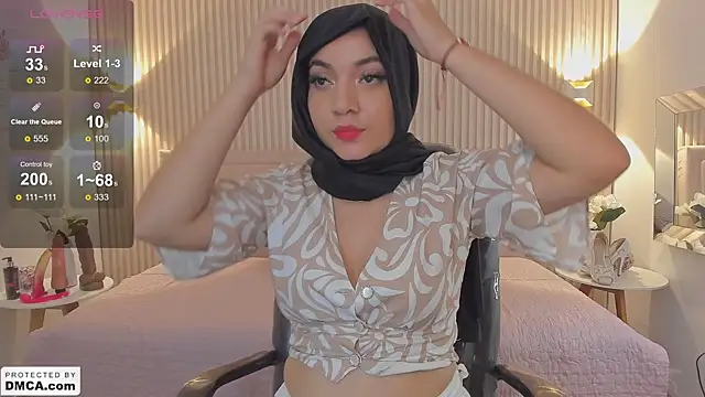 Snapshot of Sooffii_1 chatting on 12-20-24, 01:58 Sooffii 1 online show from 12-20-24, 01:58