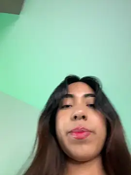 laylasaenz online show from 02-04-26, 08:25