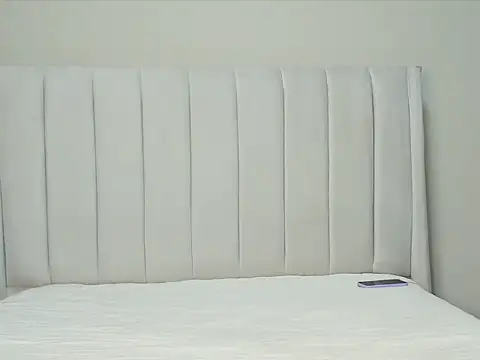 Snapshot of _heavenlysent chatting on 09-16-25, 01:28 heavenlysent online show from 09-16-25, 01:28